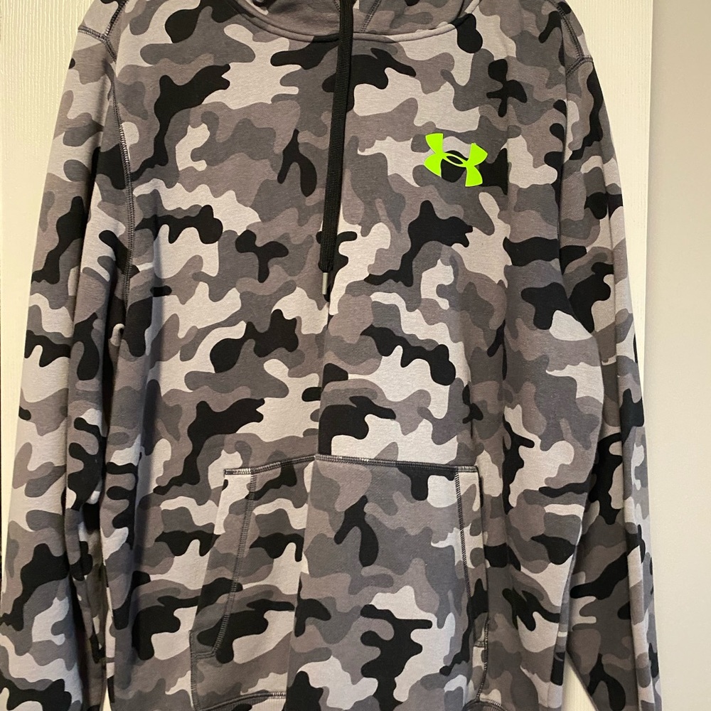 Under Armour pull over hoodie